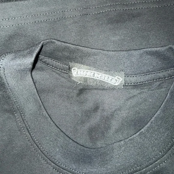 Hearts‎ Rhinestone Black Tee NWT Size Medium BEST QUALITY OUT THERE - Picture 2 of 6